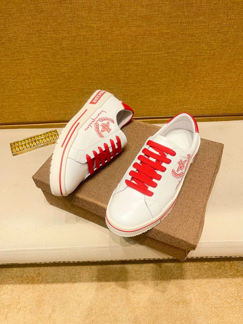 LUOHAOQIAN White & Red Graphic Low-Top Sneakers